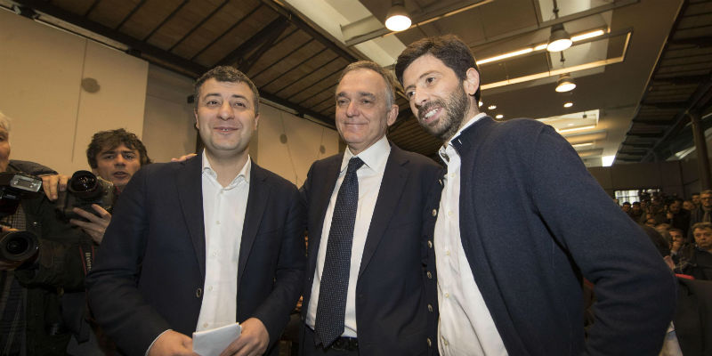 Da sinistra a destra, Arturo Scotto, deputato ed ex membro di Sinistra Italiana, Enrico Rossi, presidente della regione Toscana e Roberto Speranza, deputato e segretario di Democratici e progressisti (ANSA/MASSIMO PERCOSSI)