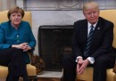 Donald Trump si è rifiutato di stringere la mano ad Angela Merkel (o magari sono fake news)