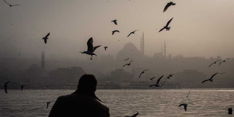 Sullo sfondo, la Moschea di Solimano a Istanbul, Turchia, 28 febbraio 2017
(Chris McGrath/Getty Images)
