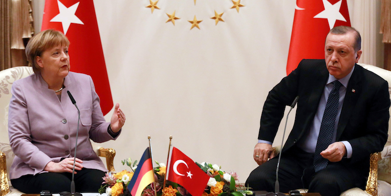 Recep Tayyip Erdogan e Angela Merkel durante un incontro ad Ankara, in Turchia (ADEM ALTAN/AFP/Getty Images)