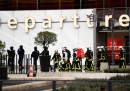 Cosa sappiamo della sparatoria all'aeroporto di Parigi Orly