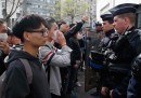 Le proteste dei cinesi a Parigi
