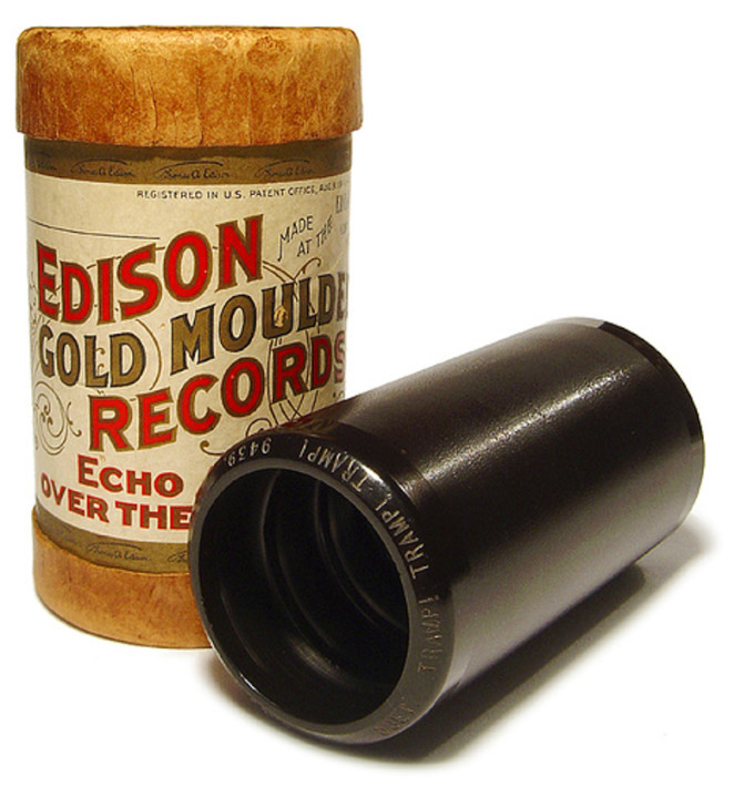 Un cilindro fonografico prodotto da Edison. (Wikipedia)