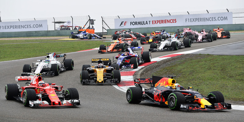 Le monoposto al primo giro del Gran Premio di Cina (Mark Thompson/Getty Images)