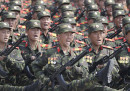 Le foto della minacciosa parata militare in Corea del Nord