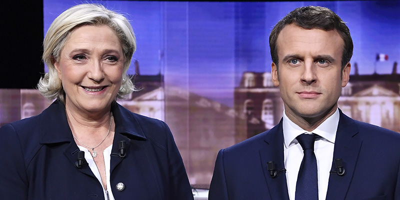 Marine Le Pen e Emmanuel Macron durante l'ultimo dibattito televisivo, 3 maggio 2017 (Eric Feferberg/Pool Photo via AP)