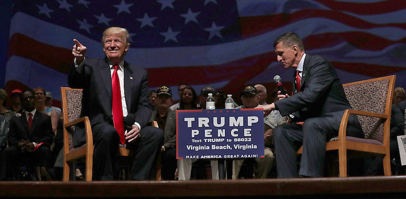Donald Trump e Michael Flynn. (Alex Wong/Getty Images)