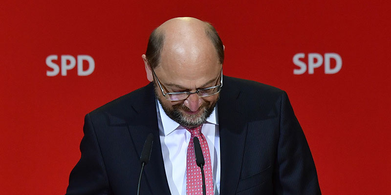 Martin Schulz dopo i risultati preliminari in Renania Settentrionale-Vestfalia, 14 maggio 2017 
 (JOHN MACDOUGALL/AFP/Getty Images)