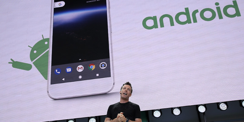 Dave Burke, responsabile dello sviluppo di Android, sul palco di Google I/O (Justin Sullivan/Getty Images)