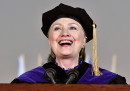 Hillary Clinton dice che sta bene, anche grazie allo Chardonnay