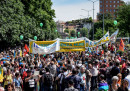 Le foto della manifestazione per l'accoglienza dei migranti, a Milano