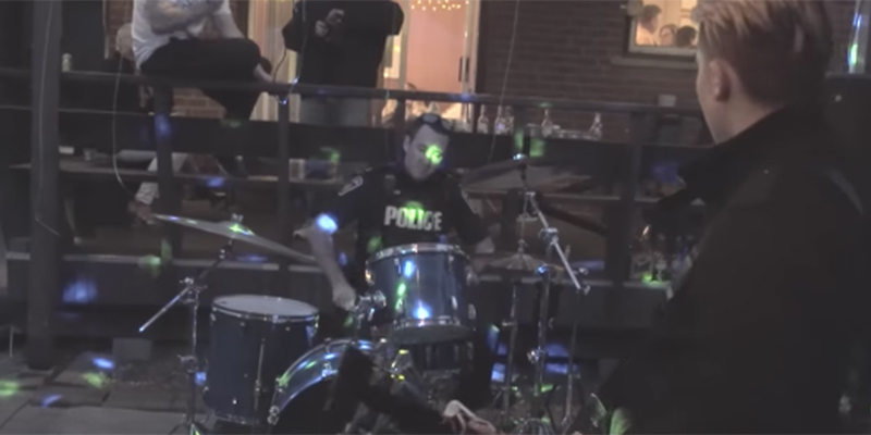 Il poliziotto che ogni band vorrebbe trovare