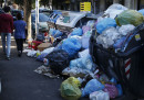 Perché a Roma ci sono di nuovo rifiuti per strada