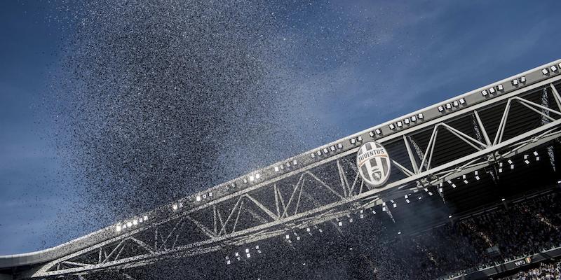 Lo Juventus Stadium di Torino durante la premiazione per la vittoria dello Scudetto (LaPresse/Marco Alpozzi)