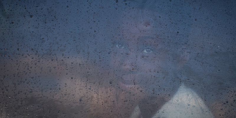 Una bambina dalla Sierra Leone a Trapani, 20 maggio 2017 (Chris McGrath/Getty Images)