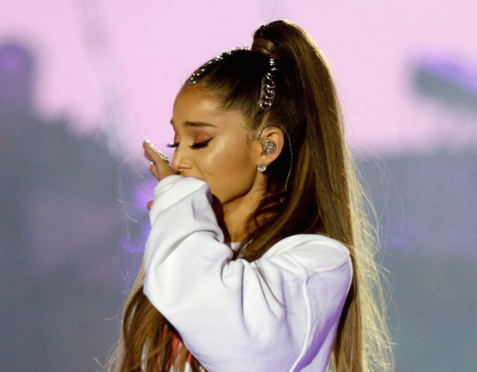 Foto e video del concerto di Ariana Grande a Manchester - Il Post