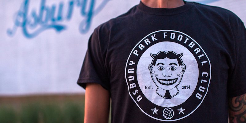 Una delle t-shirt che si trovano in vendita sul sito dell'Asbury Park FC (Meghan Khichi/ASBURY PARK FC)