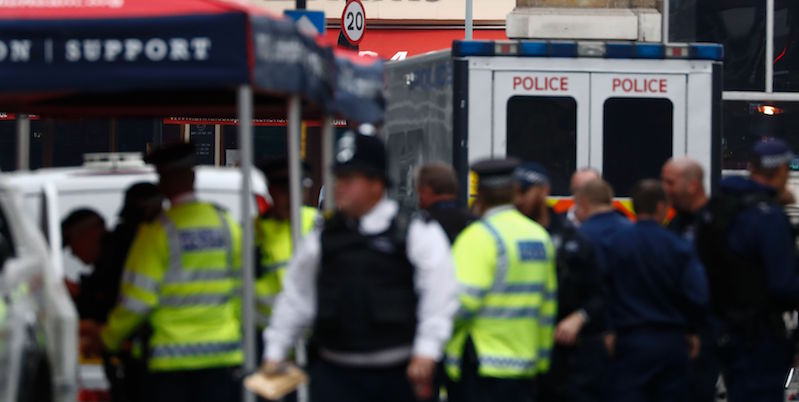 Poliziotti di fronte al Borough Market, Londra (ODD ANDERSEN/AFP/Getty Images)