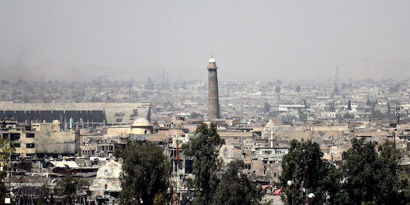 Il minareto della Grande Moschea di al Nuri in una foto scattata il 20 giugno 2017 (MOHAMED EL-SHAHED/AFP/Getty Images)