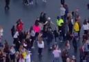 Un poliziotto che ha capito bene lo spirito del concerto di Ariana Grande a Manchester