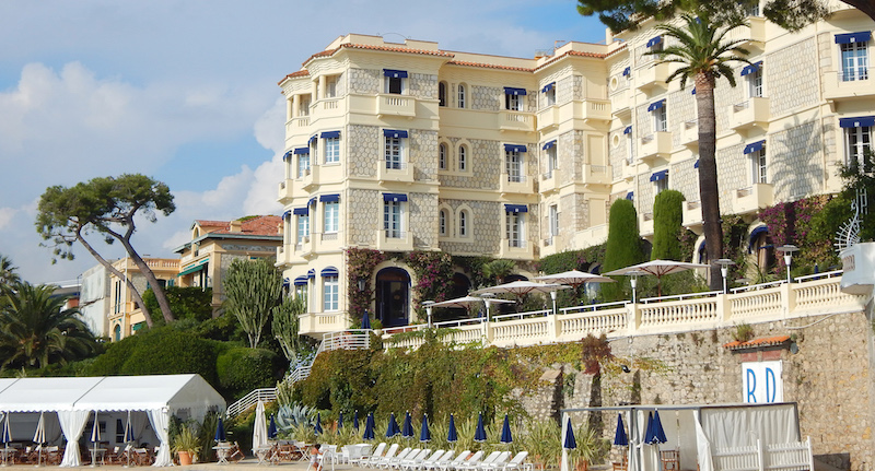 Un hotel di lusso a Juan les Pins, in Costa Azzurra, una spiaggia frequentata dai Fitzgerald negli anni Trenta
(Johanna Hoelzl/picture-alliance/dpa/AP Images)