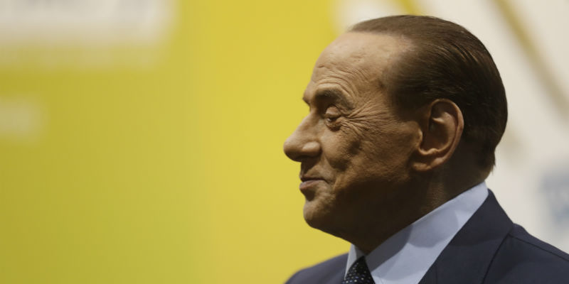 Silvio Berlusconi vuole assicurarci che è ancora in forma