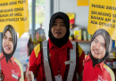 Shell ha deciso di ritirare dei pannelli pubblicitari perché gli uomini li toccano in modo osceno