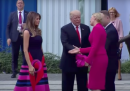 La first lady polacca ha un suo modo di affrontare la stretta di mano di Trump