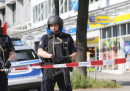 Ad Amburgo una persona è stata uccisa in un'aggressione con un coltello in un supermercato