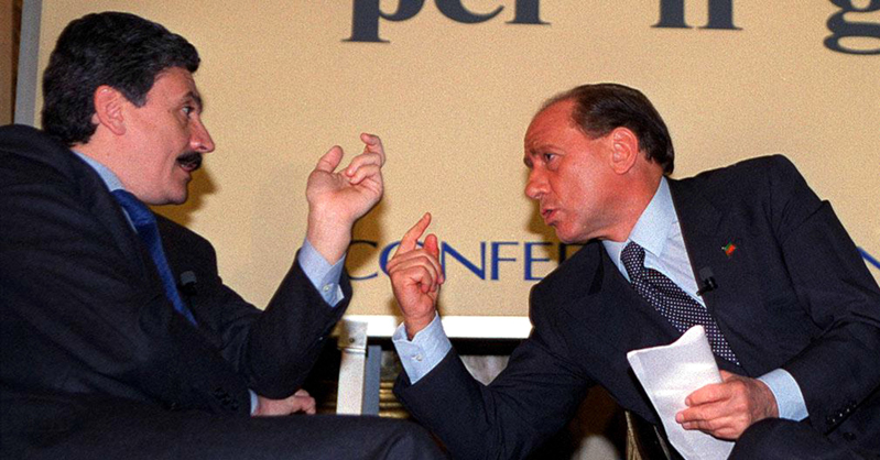 Massimo D'Alema e Silvio Berlusconi nel 1997. (ANSA)