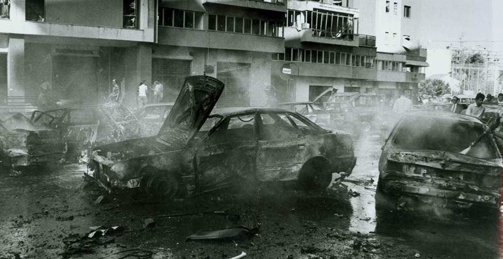 Via D'Amelio il 19 luglio 1992 dopo l'attentato (Lapresse)