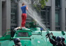 Le foto degli scontri al G20 di Amburgo