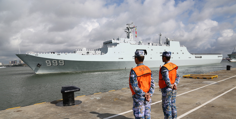 Una nave militare cinese salpa dal porto di Zhanjiang diretta verso Gibuti (Xinhua/Wu Dengfeng)(wjq)