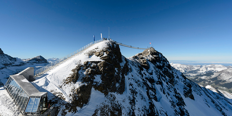 Due vette alpine vicino a Les Diablerets, in Svizzera (AP Photo/Keystone/Laurent Gillieron)