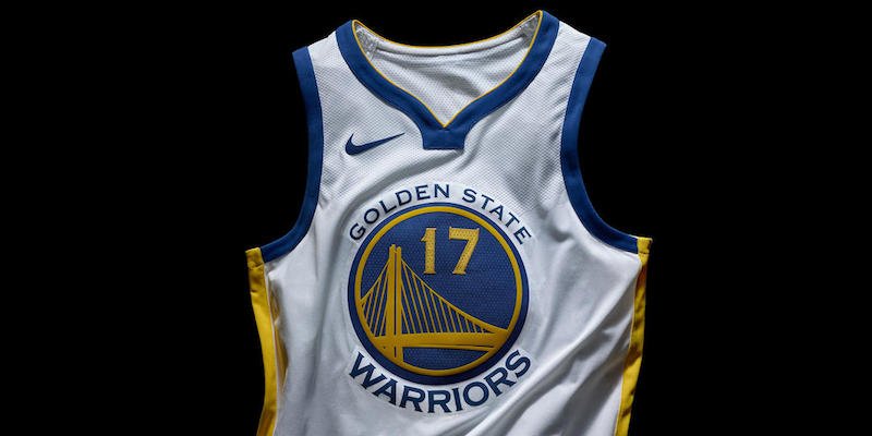 La nuova maglia Nike dei Golden State Warriors (Nike)