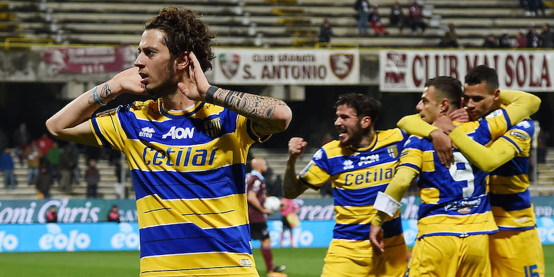 Jacopo Dezi esulta dopo il gol segnato alla Salernitana lo scorso 26 febbraio (Francesco Pecoraro/Getty Images)
