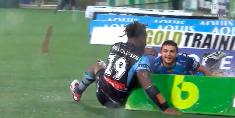 Le partite di rugby non si sospendono per pioggia, mai