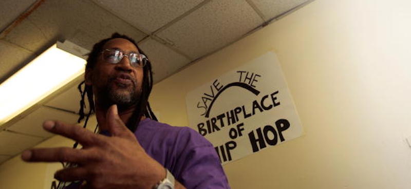 Clive Campbell, cioè DJ Kool Herc, nel posto in cui nacque l'hip hop. (Chris Hondros/Getty Images)