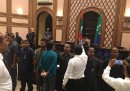Alcuni militari in borghese hanno occupato il parlamento delle Maldive per evitare un voto di sfiducia