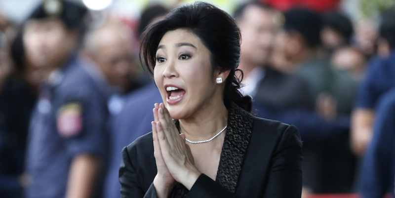 L'ex prima ministra thailandese Yingluck Shinawatra è stata condannata a cinque anni di carcere (ma non si sa dove sia)