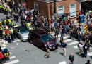 Un'auto ha investito la folla durante una manifestazione in Virginia
