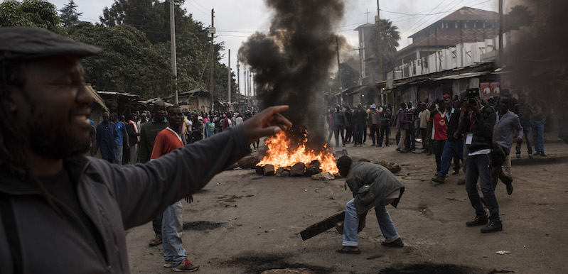 Proteste a Kibera, in Kenya, il 9 agosto 2017 (Andrew Renneisen/Getty Images)
