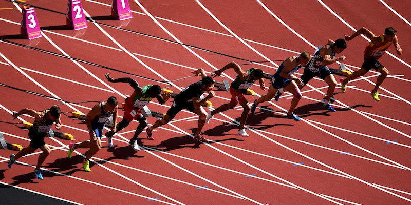 La prova sui 100 metri dell'eptathlon maschile ai Mondiali di Londra (David Ramos/Getty Images)