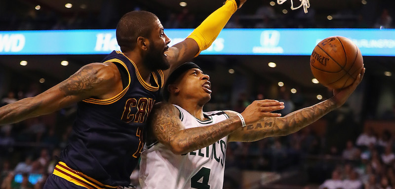 Isaiah Thomas e Kyrie Irving (Elsa/Getty Images)