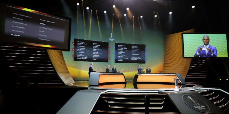 La cerimonia dei sorteggi di Europa League (Eric Gaillard/Reuters/LaPresse)