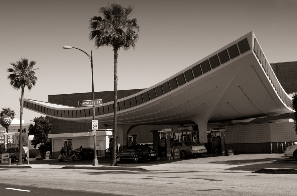 La stazione di servizio di Beverly Hills progettata da Gin Wong
(Chris Lott)