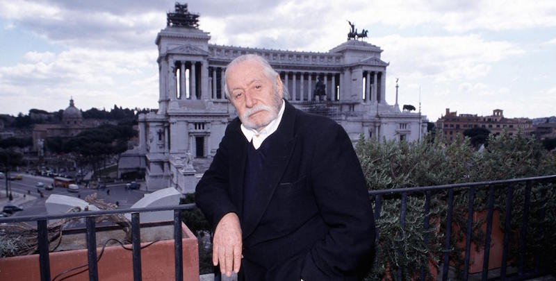 Ettore Sottsass a Roma nel marzo 1999
(©Lapresse Archivio storico)