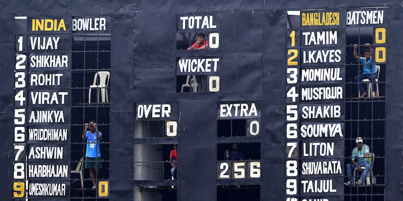 Il tabellone segnapunti dello stadio Khan Shaheb Osman Ali a Narayangan durante una partita tra India e Bangladesh (MUNIR UZ ZAMAN/AFP/Getty Images)