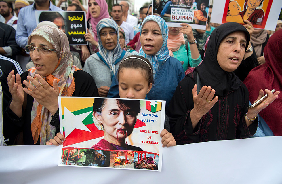Proteste a Rabat contro Aung San Suu Kyi e la repressione dei rohingya in Myanmar, 8 settembre 2017 (FADEL SENNA/AFP/Getty Images)