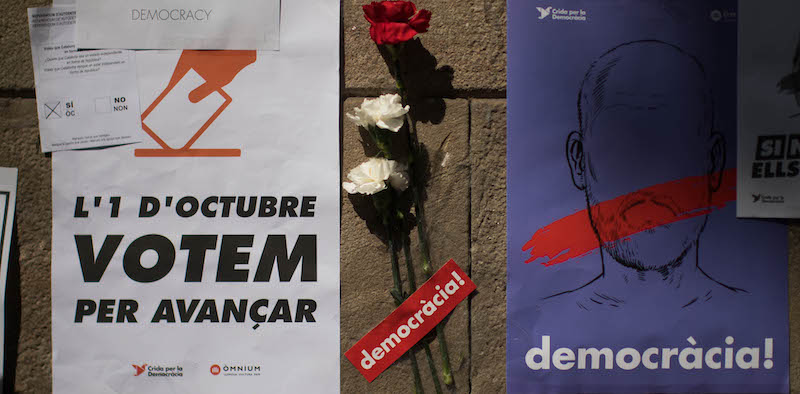Poster a favore del referendum sull'indipendenza della Catalogna a Barcellona (David Ramos/Getty Images)